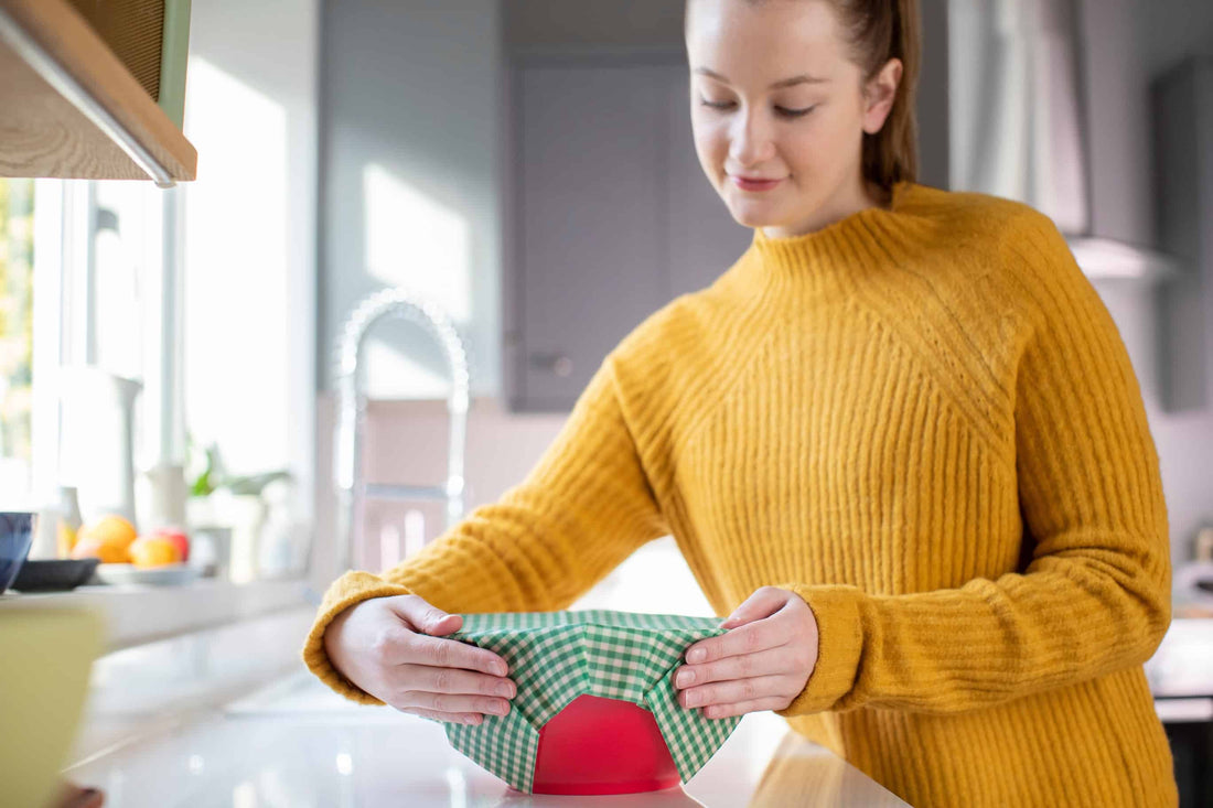 What is Beeswax Food Wrap (And Does it Really Work?)